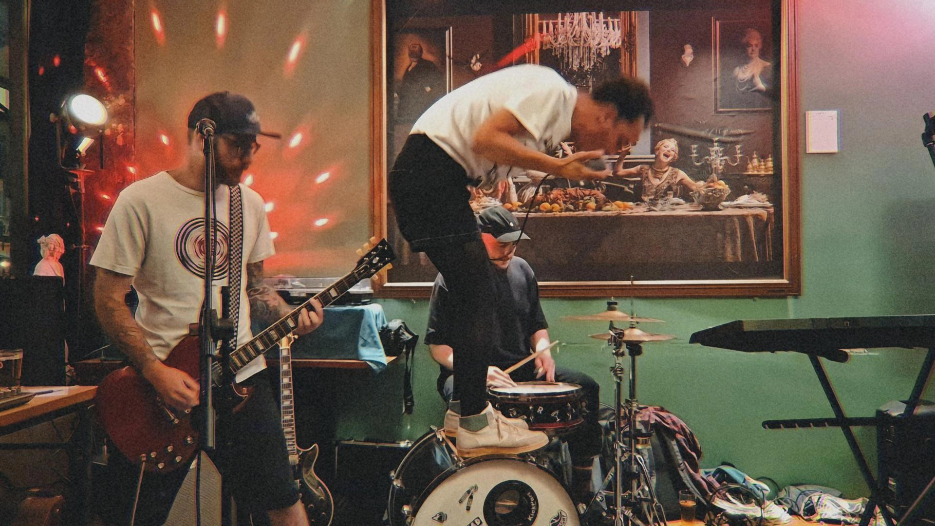 REVIVALS + LA DRACHE INTERNATIONALE