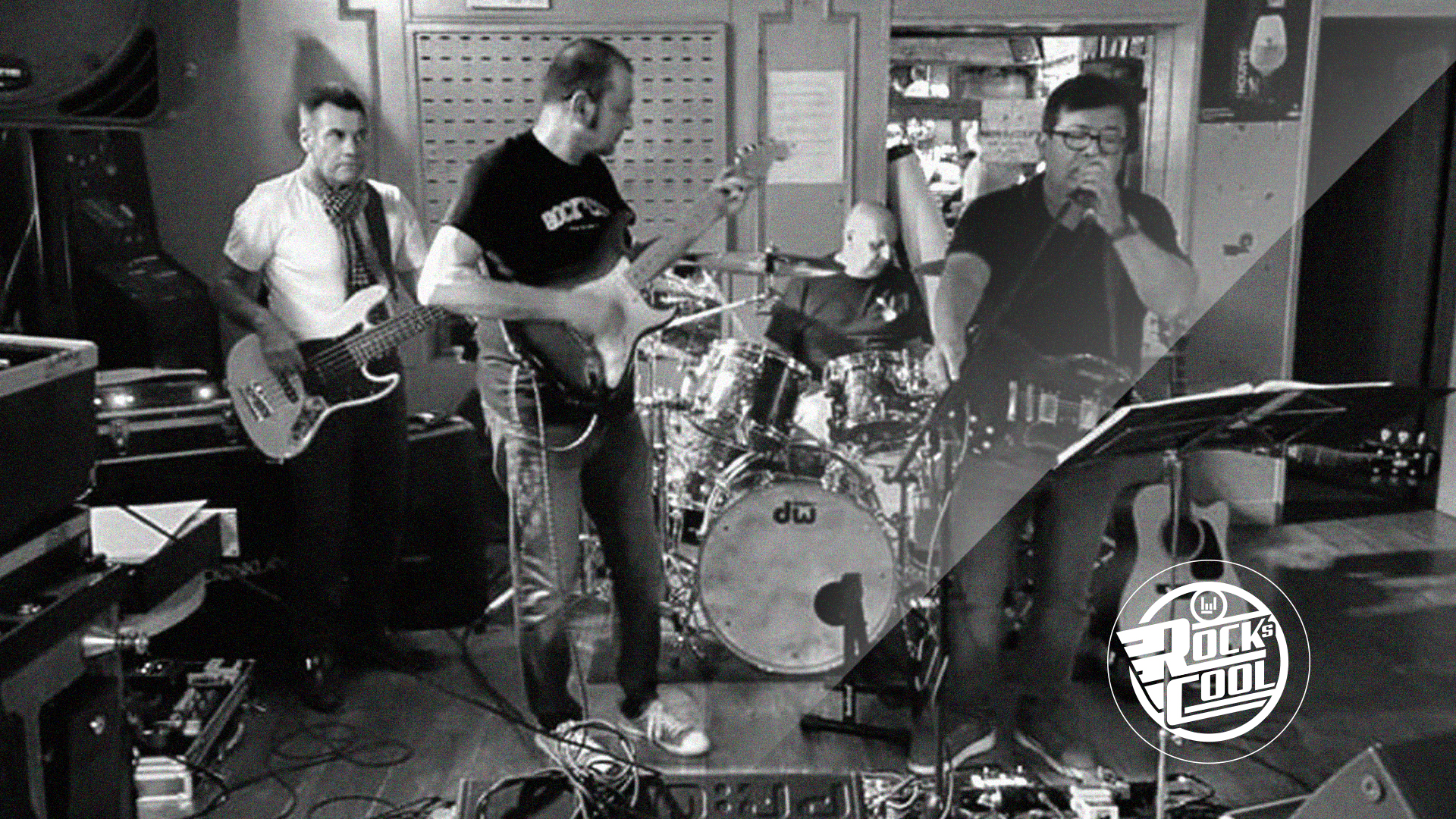 Los Decadentes + Just free